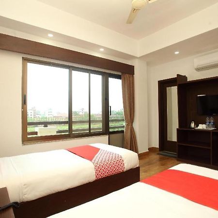 Oyo 525 Hotel Aloka Inn Румминдей Экстерьер фото