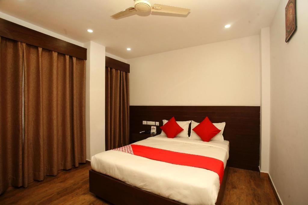 Oyo 525 Hotel Aloka Inn Румминдей Экстерьер фото