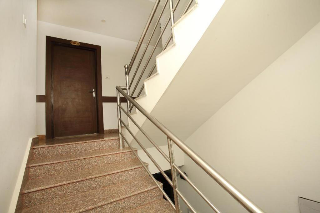 Oyo 525 Hotel Aloka Inn Румминдей Экстерьер фото