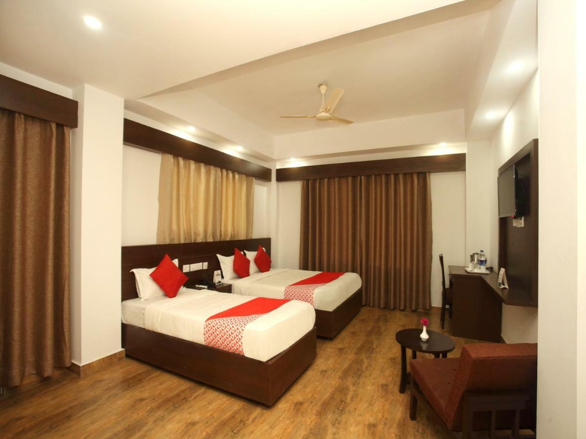 Oyo 525 Hotel Aloka Inn Румминдей Экстерьер фото