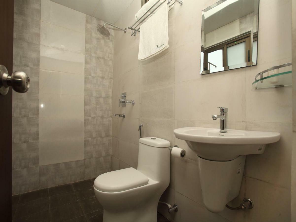 Oyo 525 Hotel Aloka Inn Румминдей Экстерьер фото