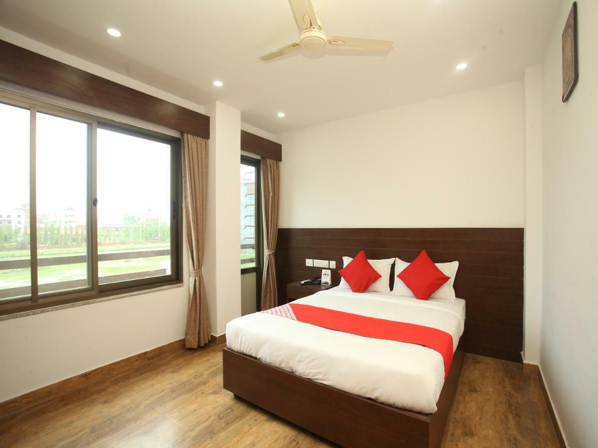 Oyo 525 Hotel Aloka Inn Румминдей Экстерьер фото