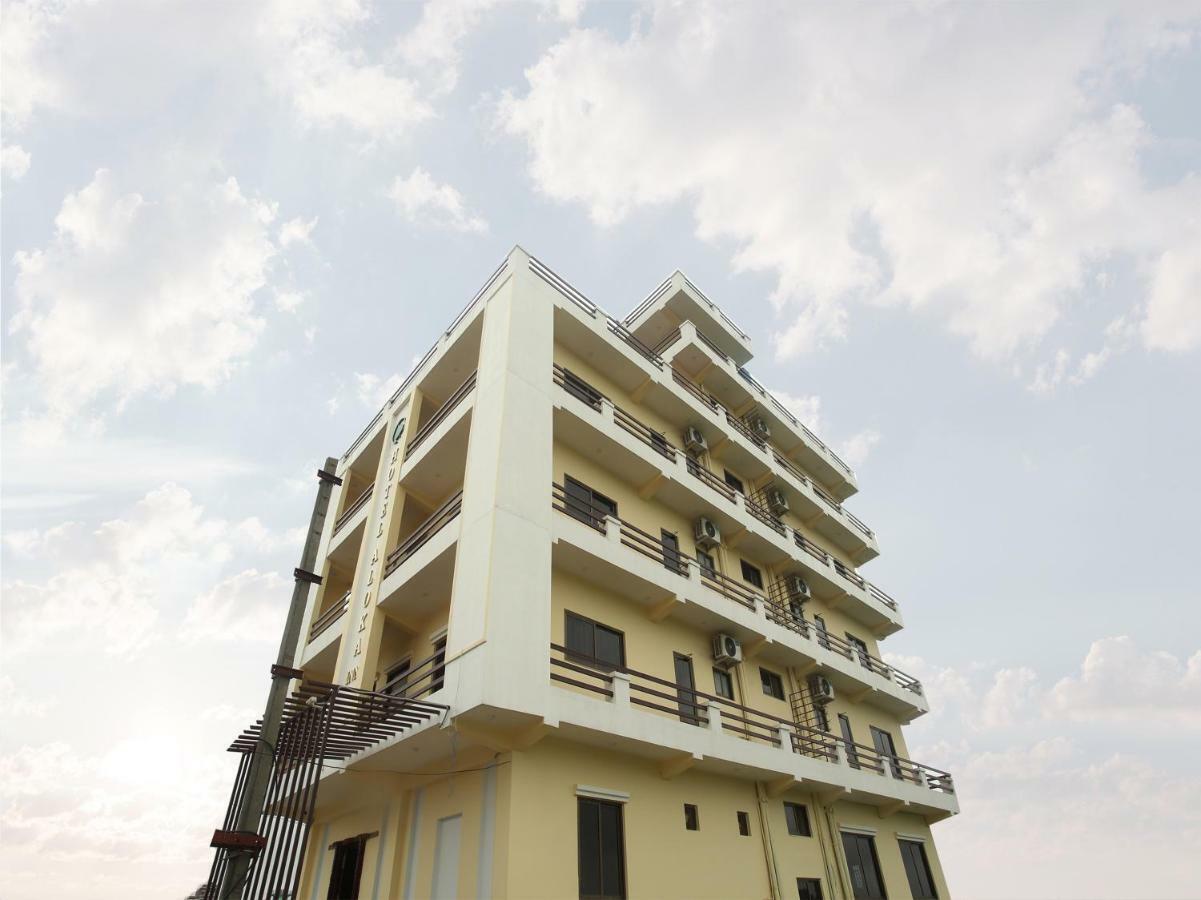 Oyo 525 Hotel Aloka Inn Румминдей Экстерьер фото